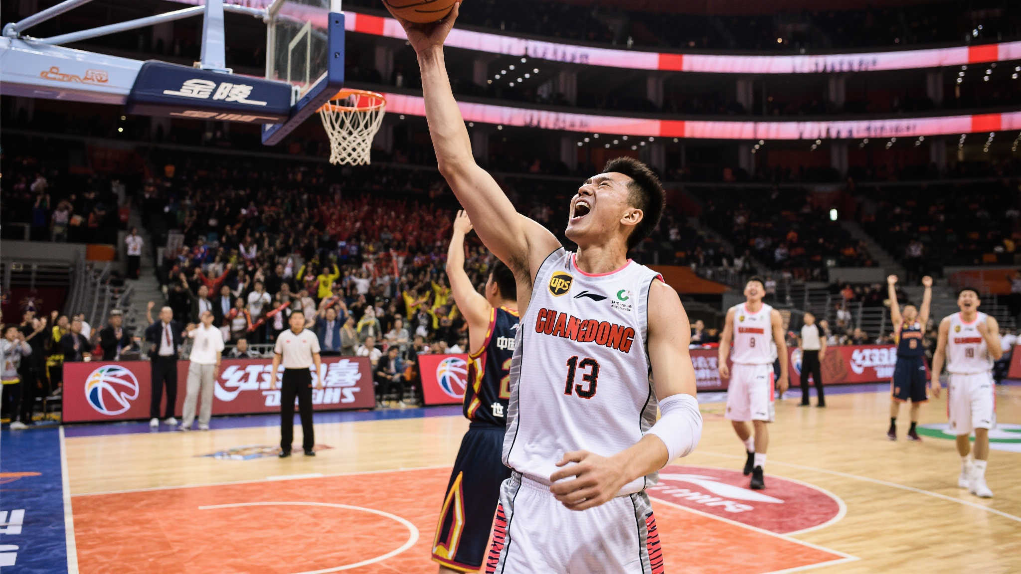 的讨论中 的讨论中